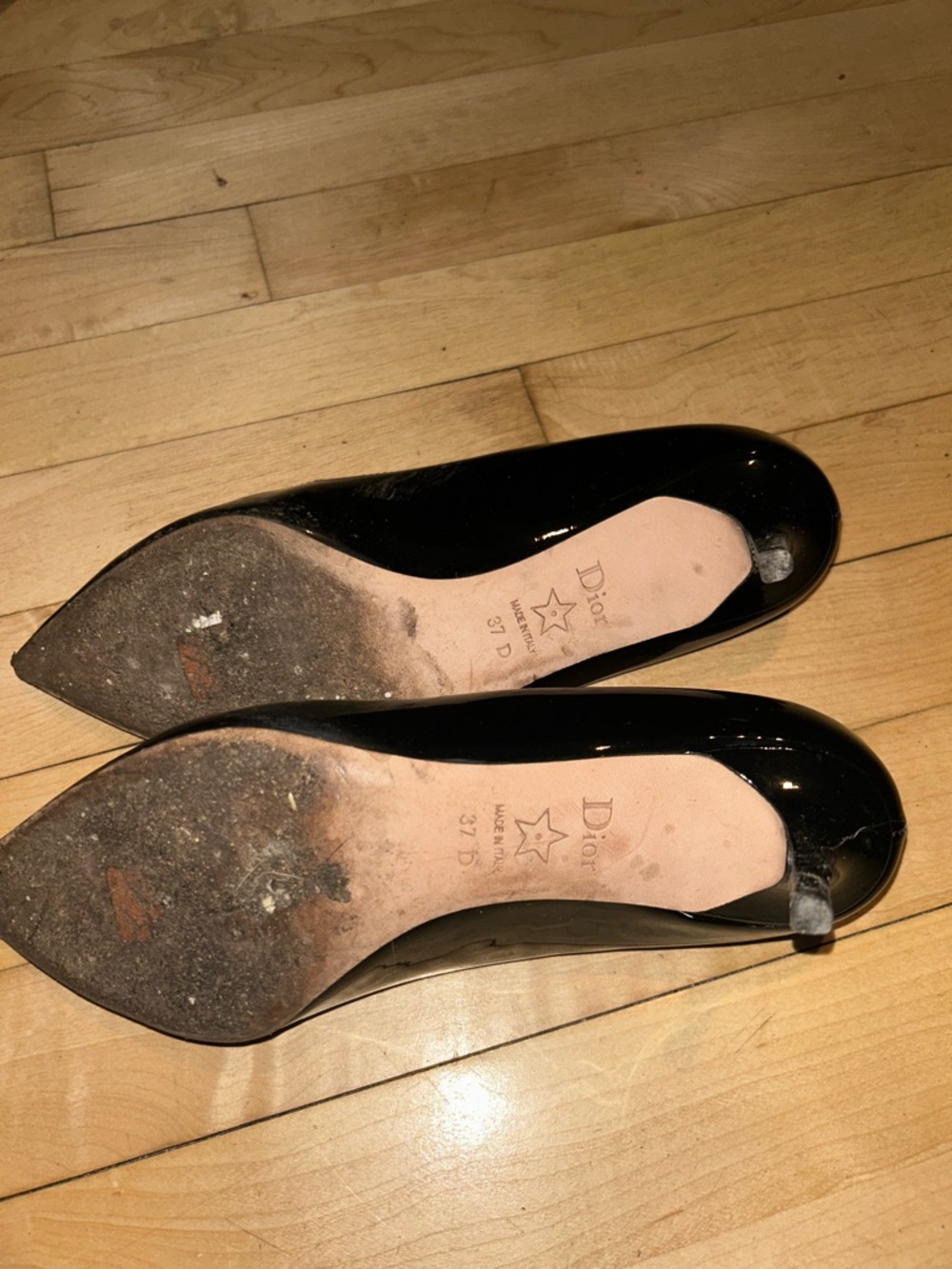 Dior Black Patent Pointed-Toe Pumps with Nude Insole - Picture 4 of 4